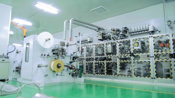 3D通気性の使い捨て可能な赤ん坊のおむつの極度の柔らかさを抜きなさい