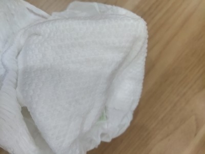 大きいサイズの使い捨て可能な防水引きのズボンの高い吸収性