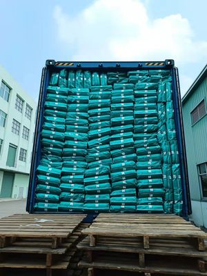 赤ん坊のおむつの工場卸し売り快適で柔らかい皮はズボンの使い捨て可能なおむつを抜く