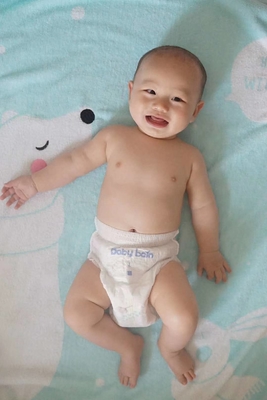 OEMの商標の乾燥した柔らかく使い捨て可能な赤ん坊のおむつのおむつ