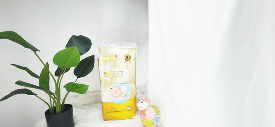 工場OEMの慰めのSoftcareの使い捨て可能な赤ん坊のおむつが付いている物質的な製造業者の赤ん坊のおむつ