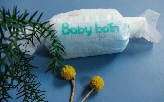 Eco友好的な新生の使い捨て可能な100%タケ生物分解性のDaipersの赤ん坊のおむつ