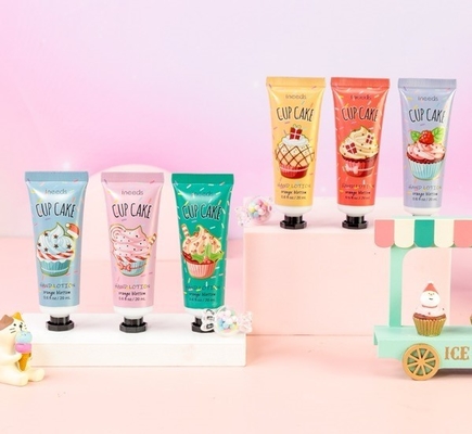 深く乾燥した割れた手のためのSkincareボディ ローションを養う残酷の自由な方式